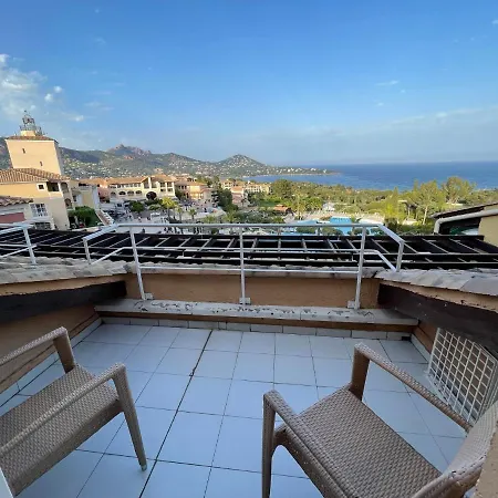 Village Cap Esterel Duplex Vue Centre 아파트